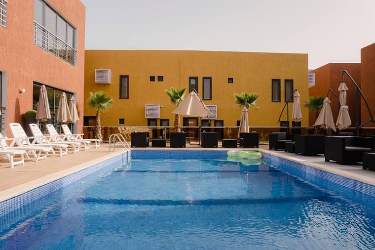 Primary hotel
