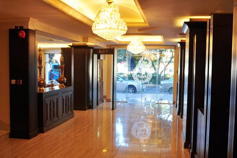 Primary hotel