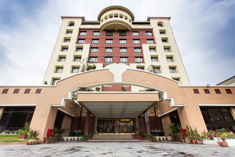 Primary hotel