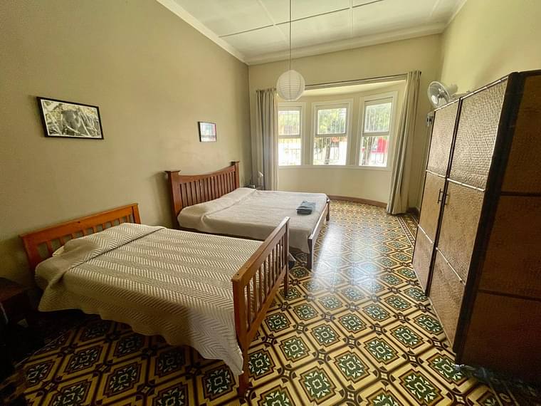 Primary hotel