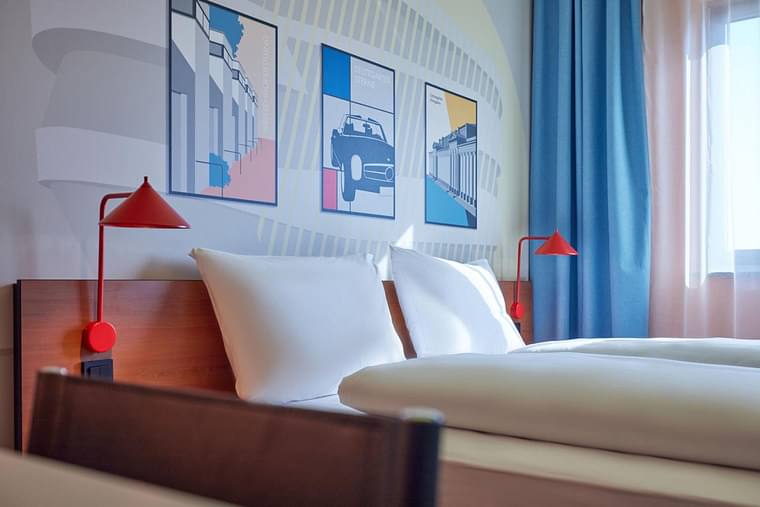 Primary hotel