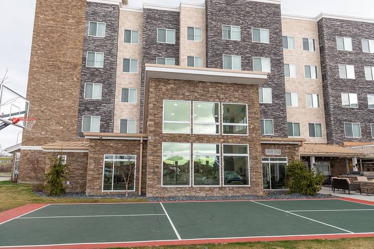 Primary hotel