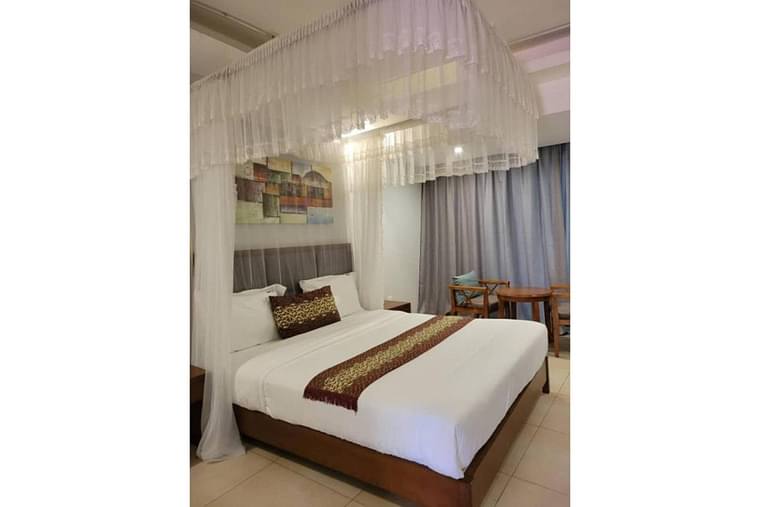 Primary hotel