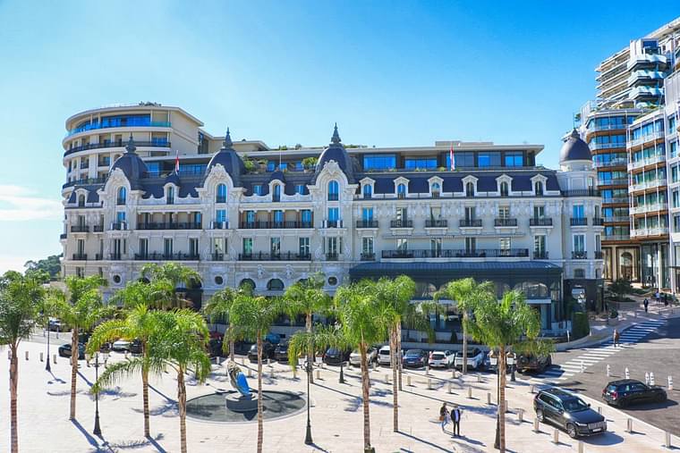 Primary hotel