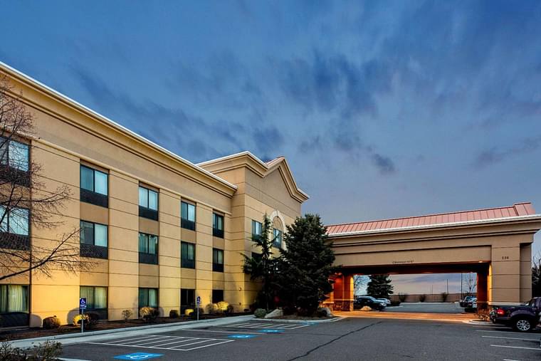 Primary hotel