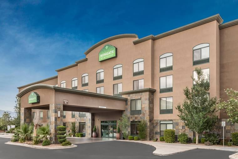 Primary hotel