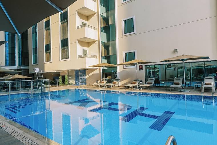 Primary hotel