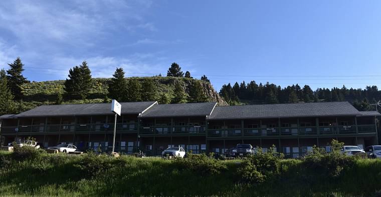 Primary hotel