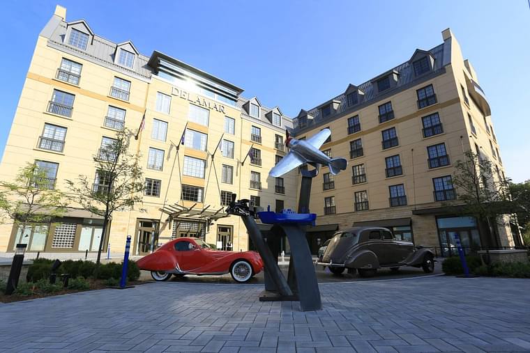 Primary hotel