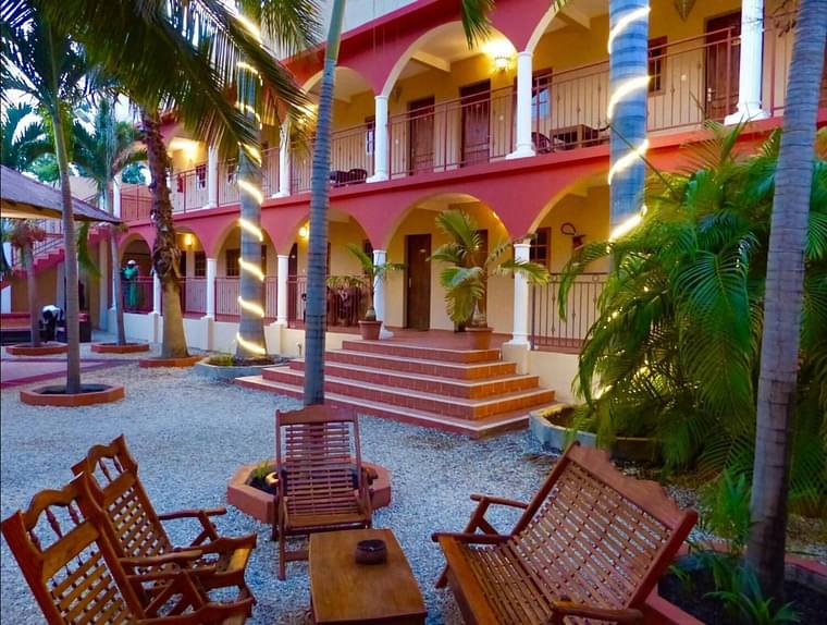 Primary hotel