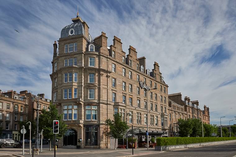 Primary hotel