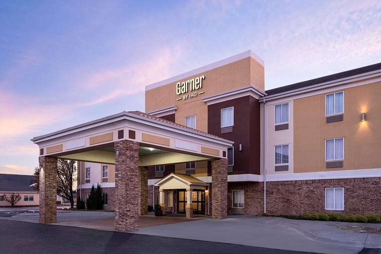 Primary hotel