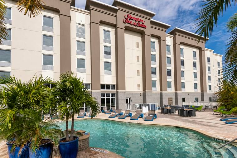 Primary hotel