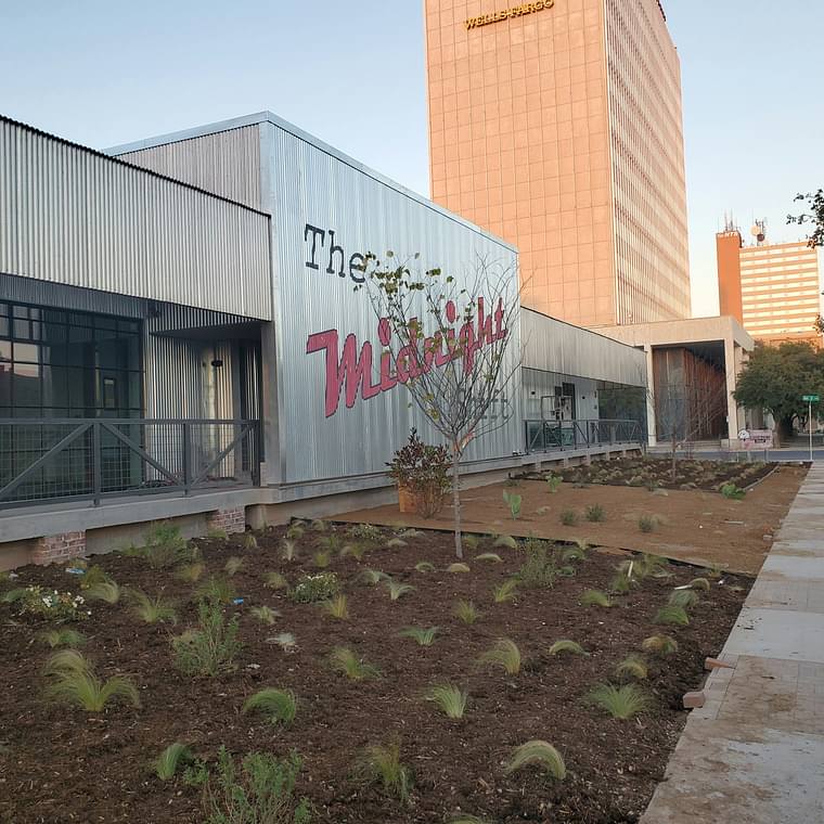 Primary hotel