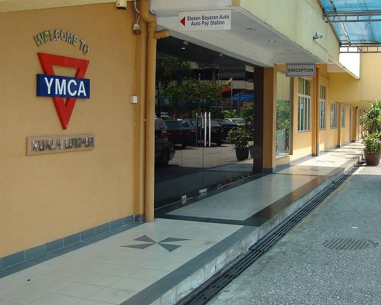Primary hotel