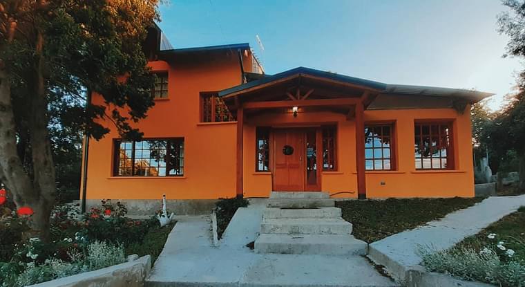 Primary hotel