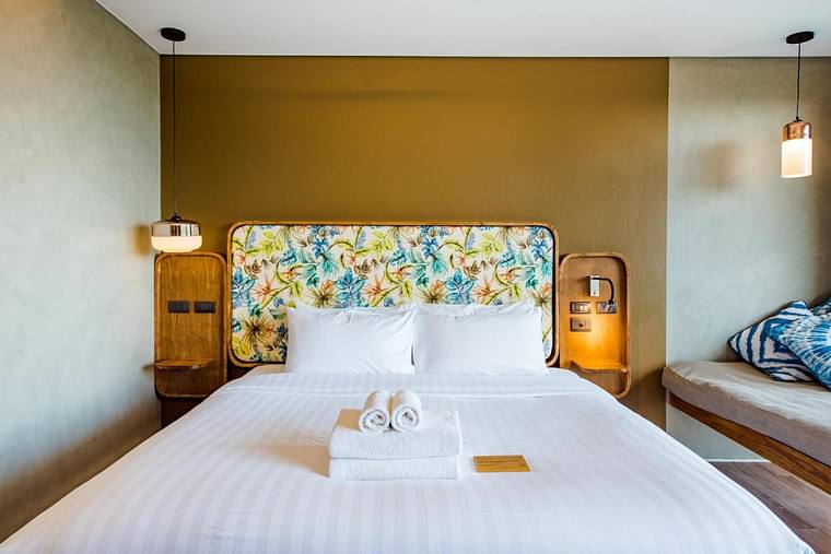 Primary hotel