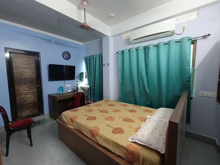 Primary hotel