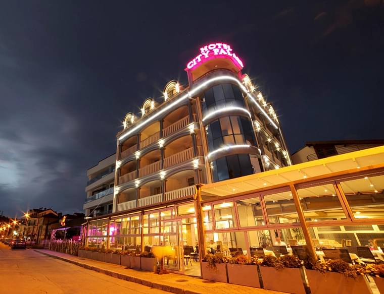 Primary hotel
