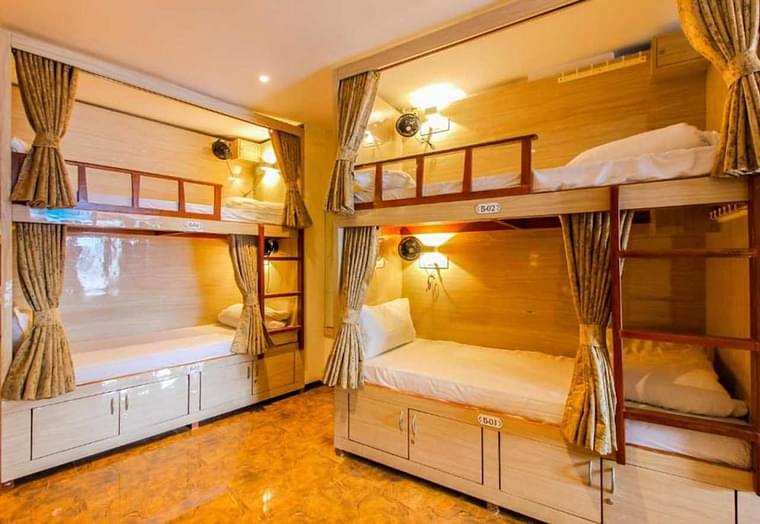 Primary hotel