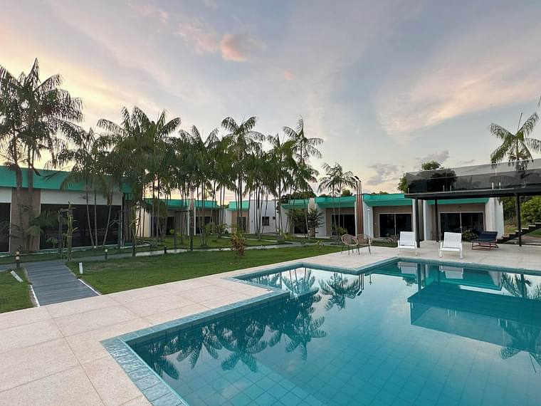 Primary hotel