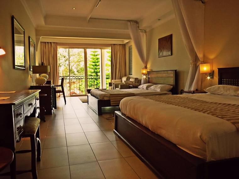Primary hotel