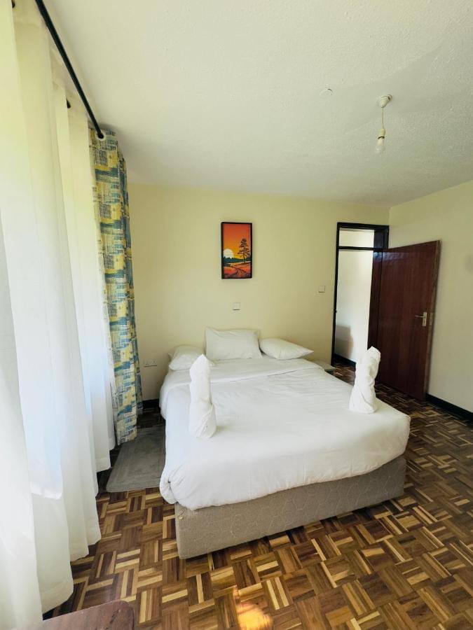 Primary hotel