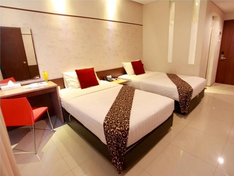 Primary hotel