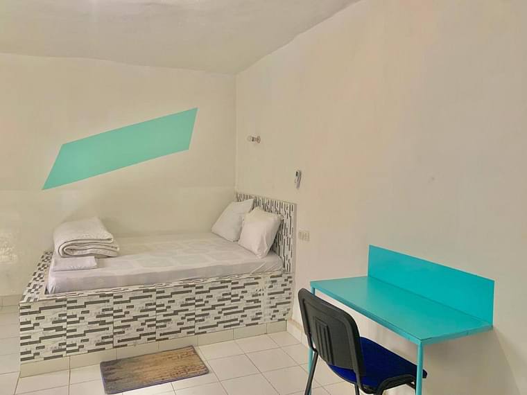 Primary hotel