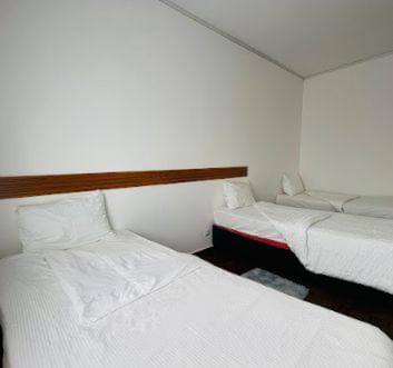 Primary hotel