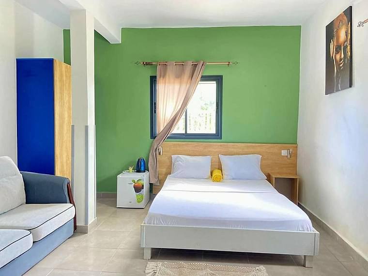 Primary hotel