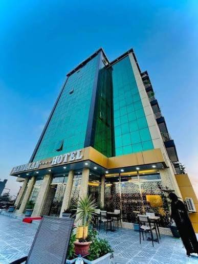 Primary hotel