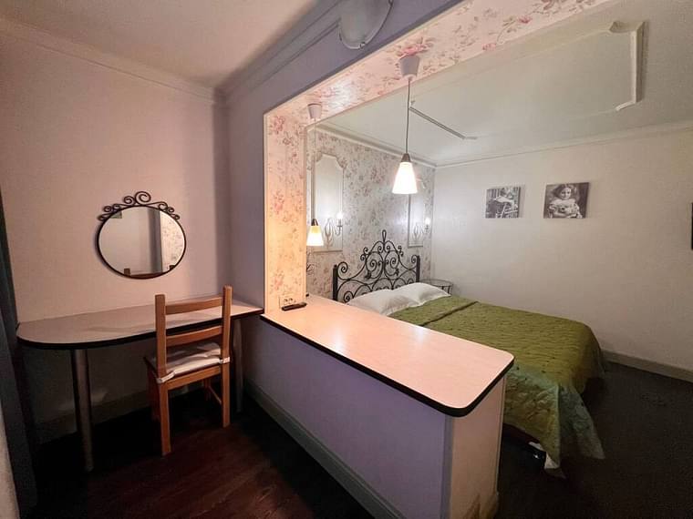 Primary hotel