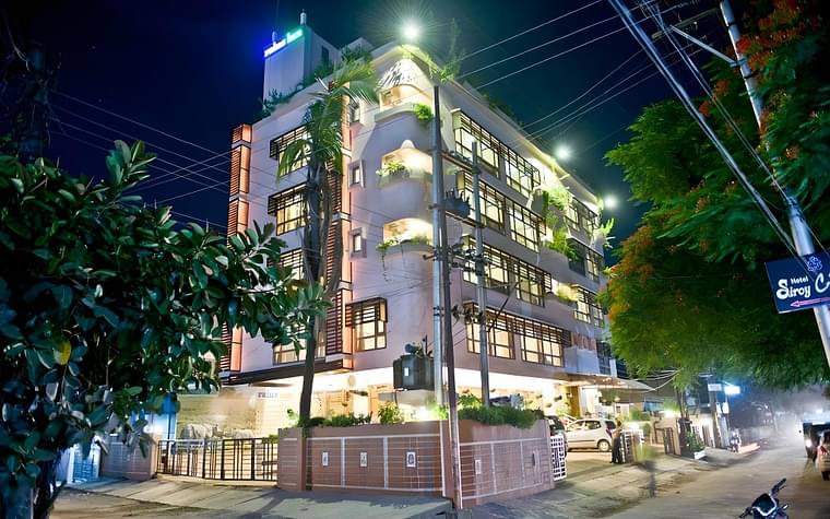 Primary hotel