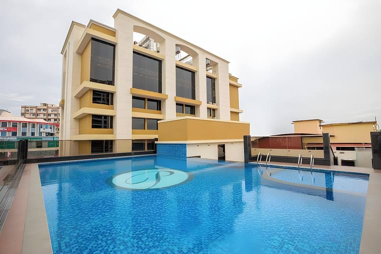 Primary hotel