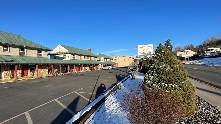 Primary hotel