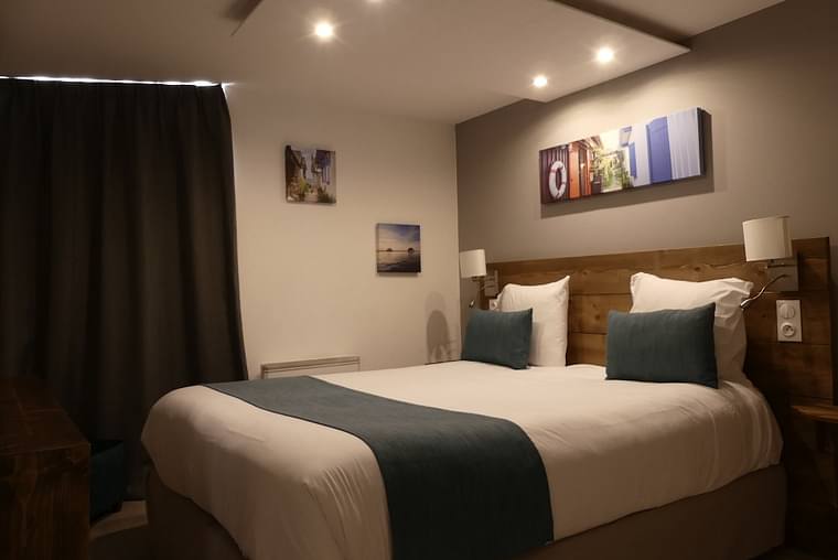 Primary hotel