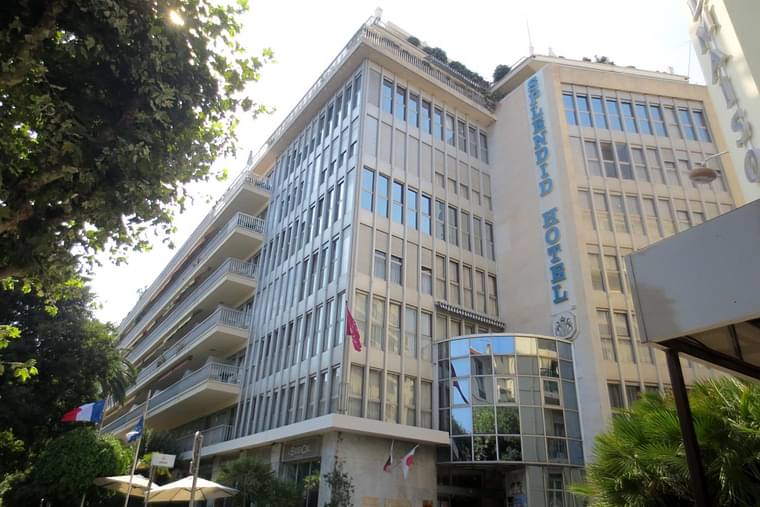 Primary hotel