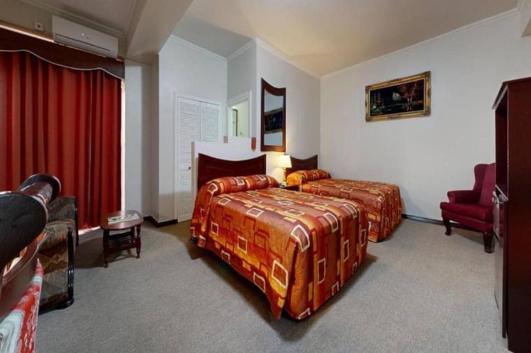 Primary hotel