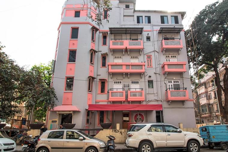 Primary hotel