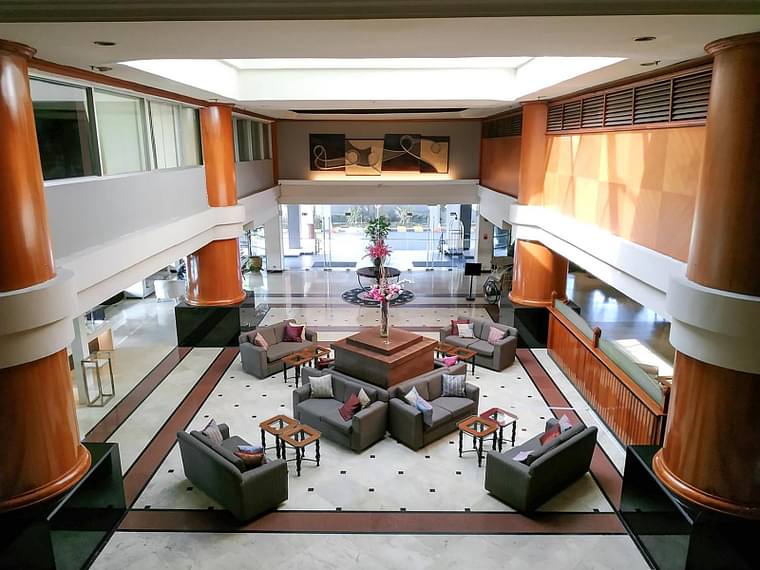 Primary hotel