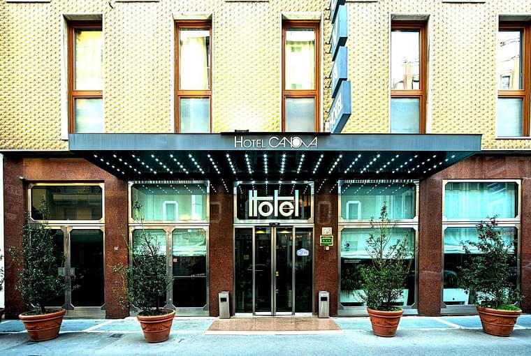 Primary hotel