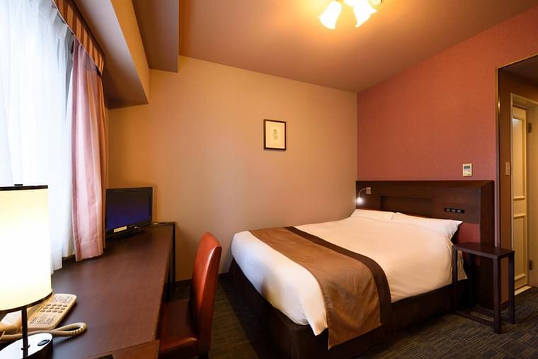 Primary hotel
