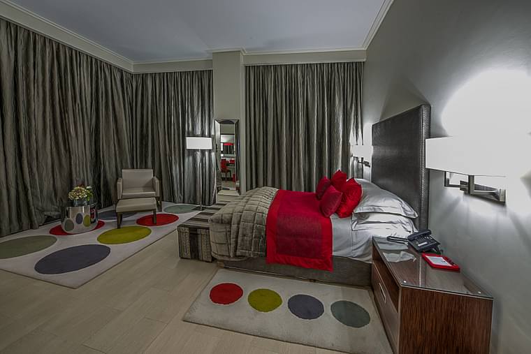 Primary hotel