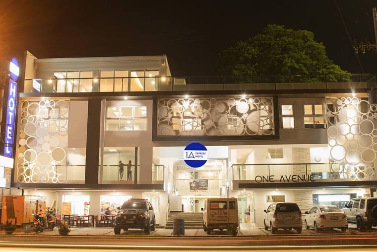 Primary hotel