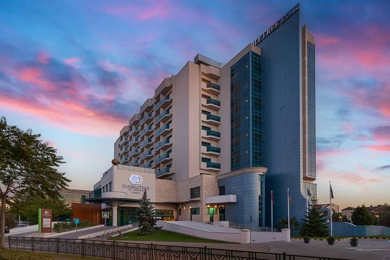 Primary hotel