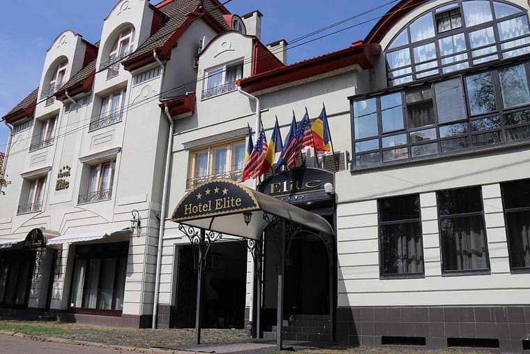 Primary hotel
