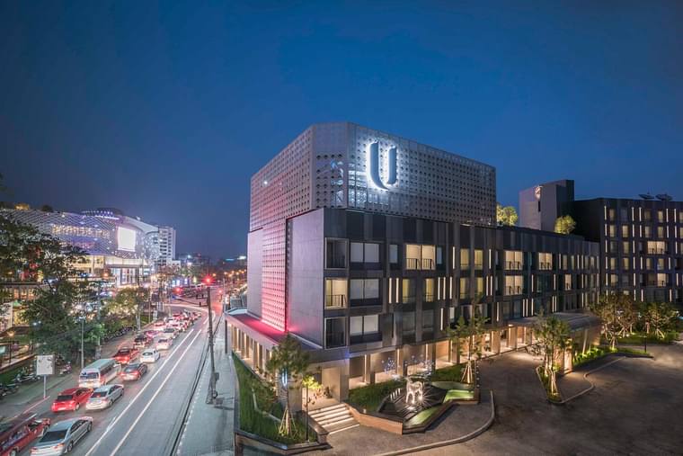 Primary hotel