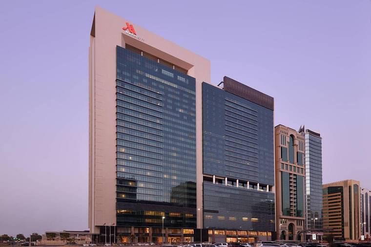 Primary hotel