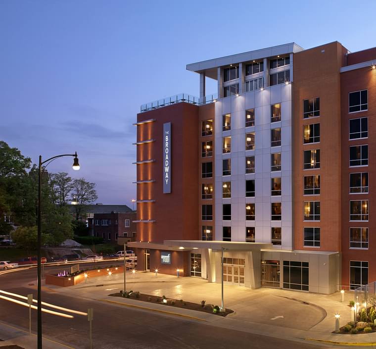 Primary hotel